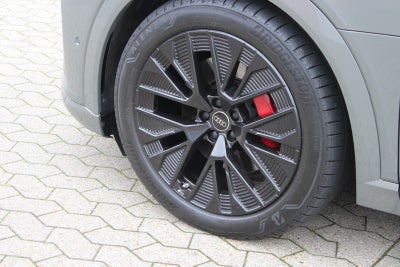 Audi Q8 e-tron S-line Black Style quattro