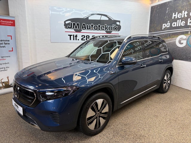 Mercedes EQB250 Electric Art