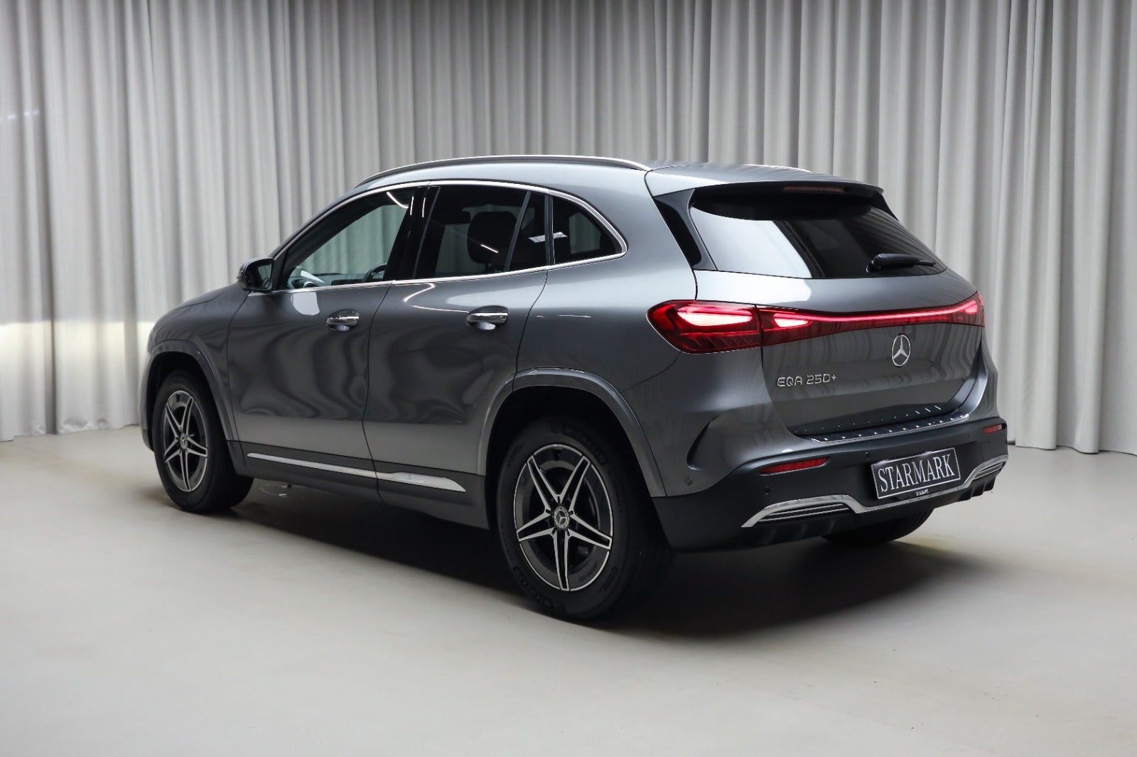 Mercedes-Benz EQA 250+ (3/8)