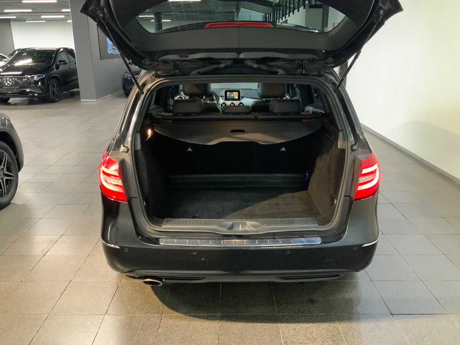 Mercedes-Benz B 200 (6/8)