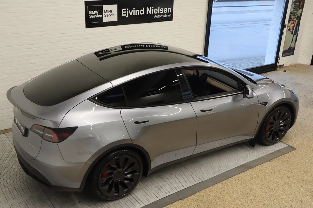 Tesla Model Y Performance AWD