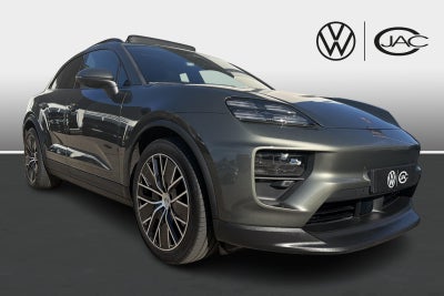 Porsche Macan 4   5d