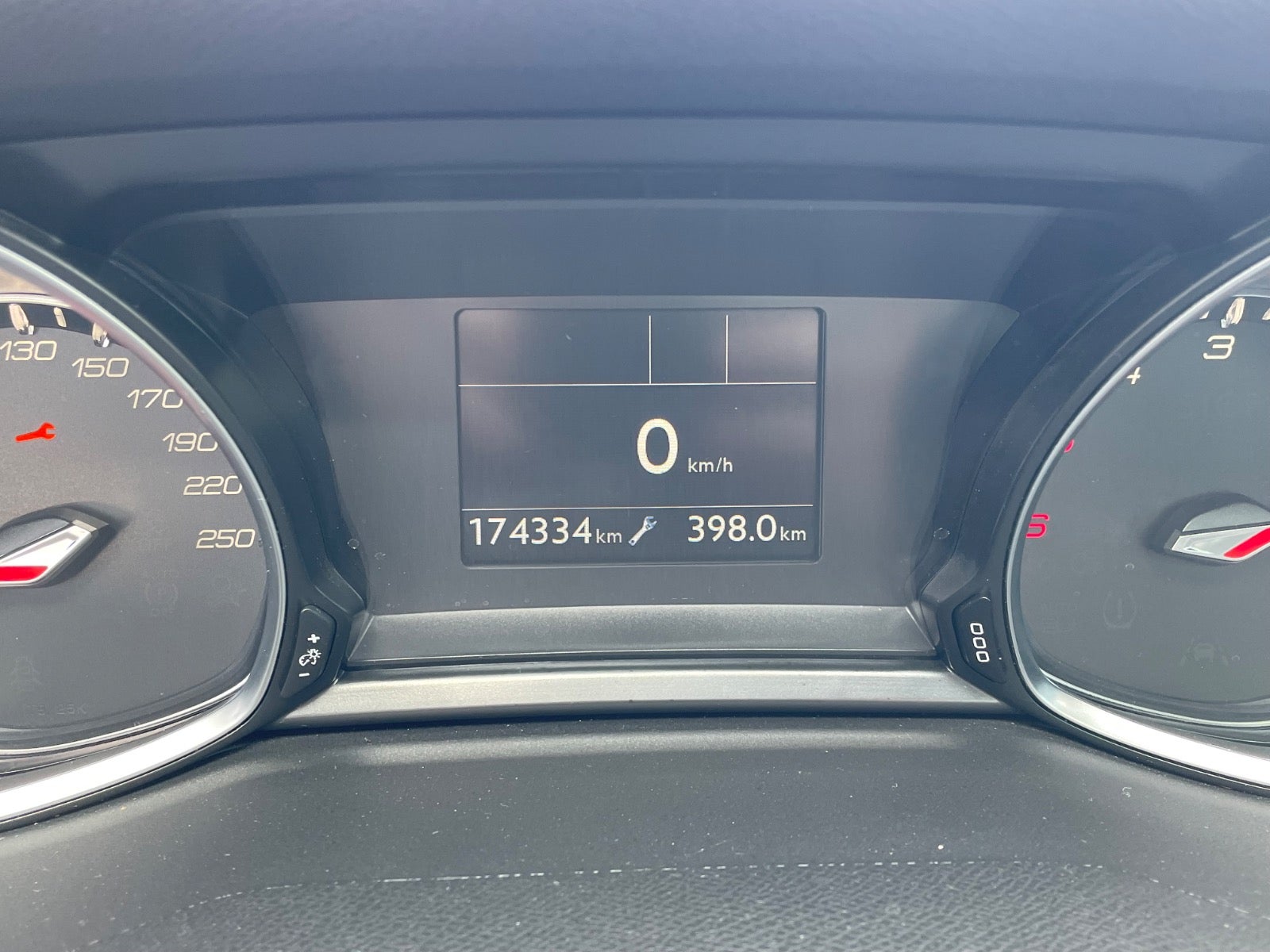 Billede af Peugeot 308 1,6 BlueHDi 120 Allure Sky SW