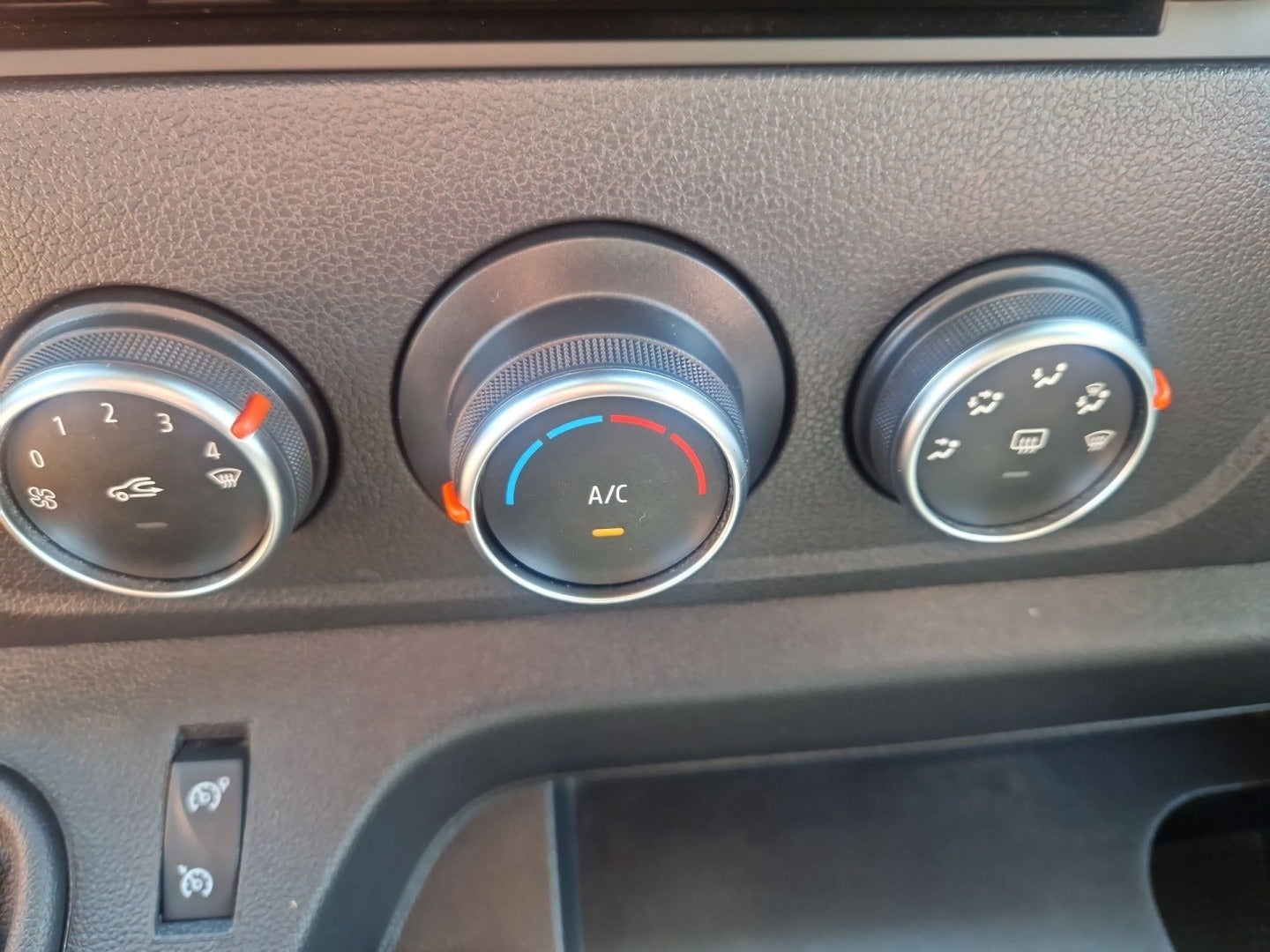 Billede af Renault Master IV T35 2,3 dCi 145 L4H2 Kassevogn RWD