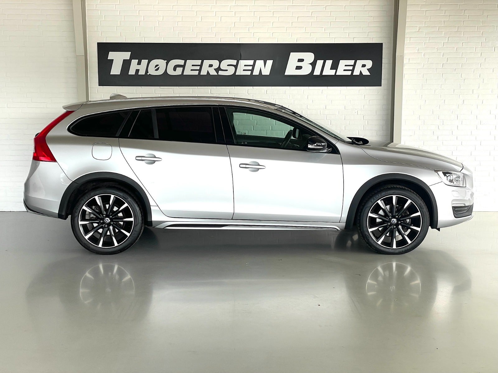 Billede af Volvo V60 CC 2,0 D3 150 Momentum aut.