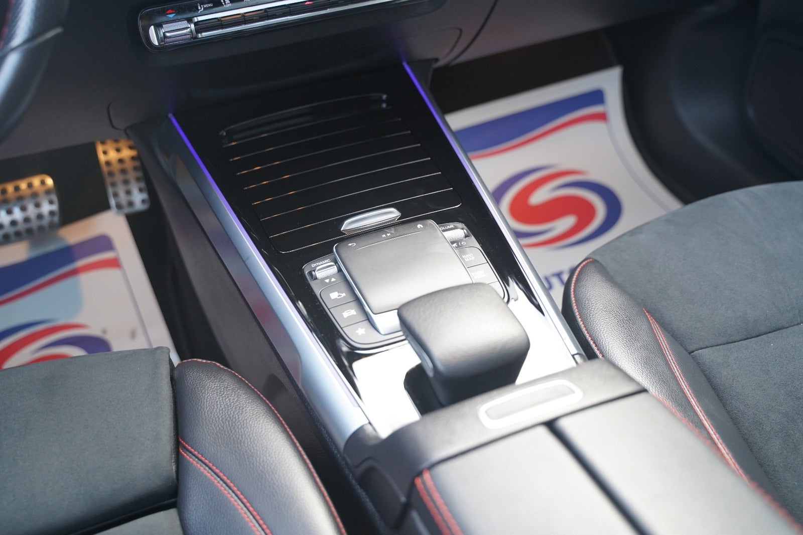 Billede af Mercedes EQB300  AMG Line 4Matic