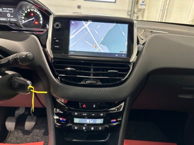 Peugeot 208 PureTech 82 Allure Sky