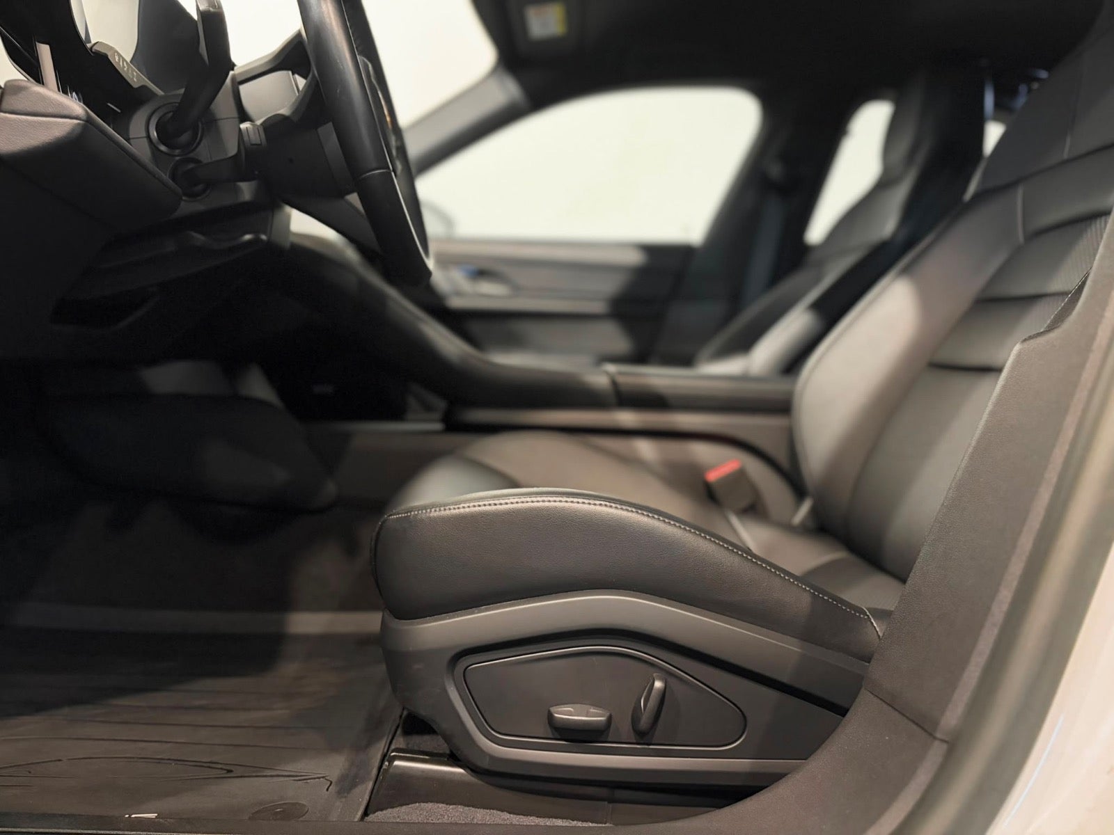 Porsche – Taycan