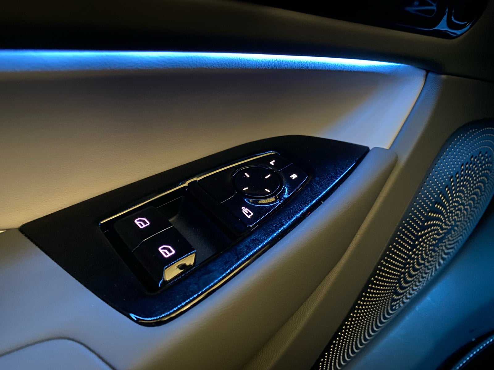 MG Cyberster Trophy Long Range