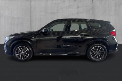 BMW iX1 eDrive20 M-Sport - 1