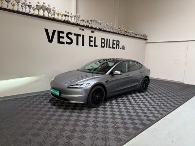Tesla Model 3 RWD