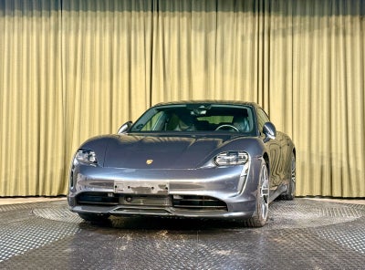 Porsche Taycan  Performance+