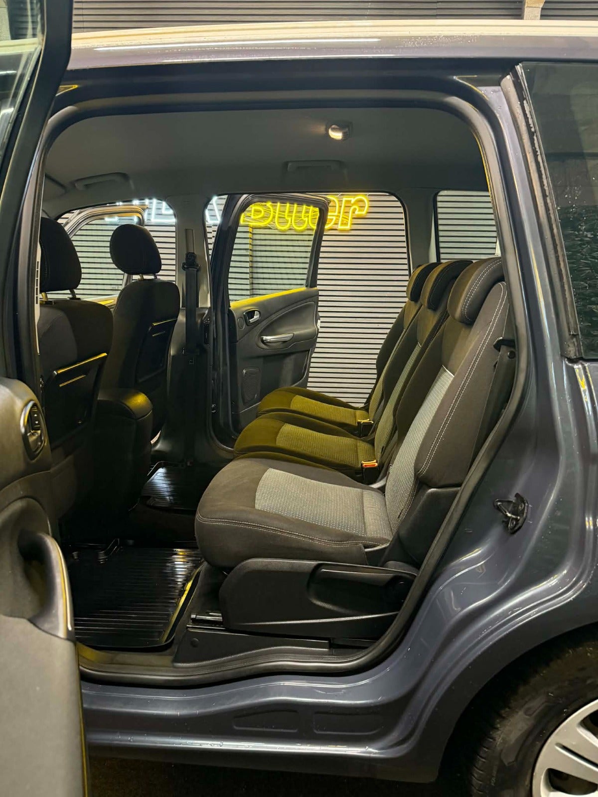 Billede af Ford Galaxy 2,0 TDCi 140 Ghia aut. 7prs