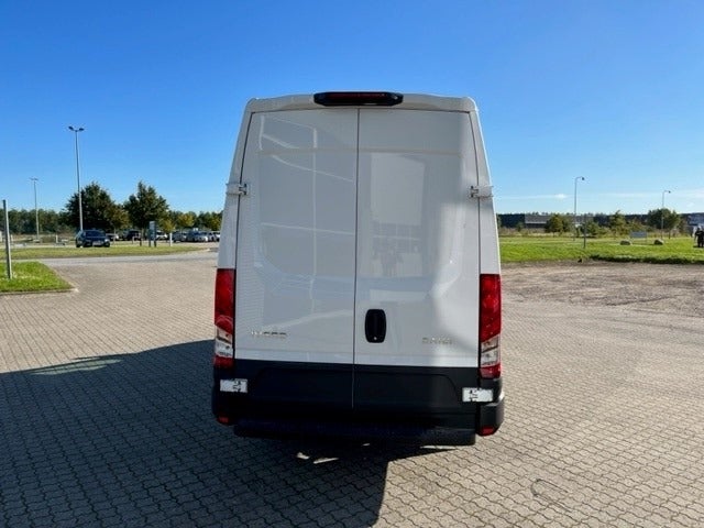 Billede af Iveco Daily 3,0 35S18 12m³ Van AG8