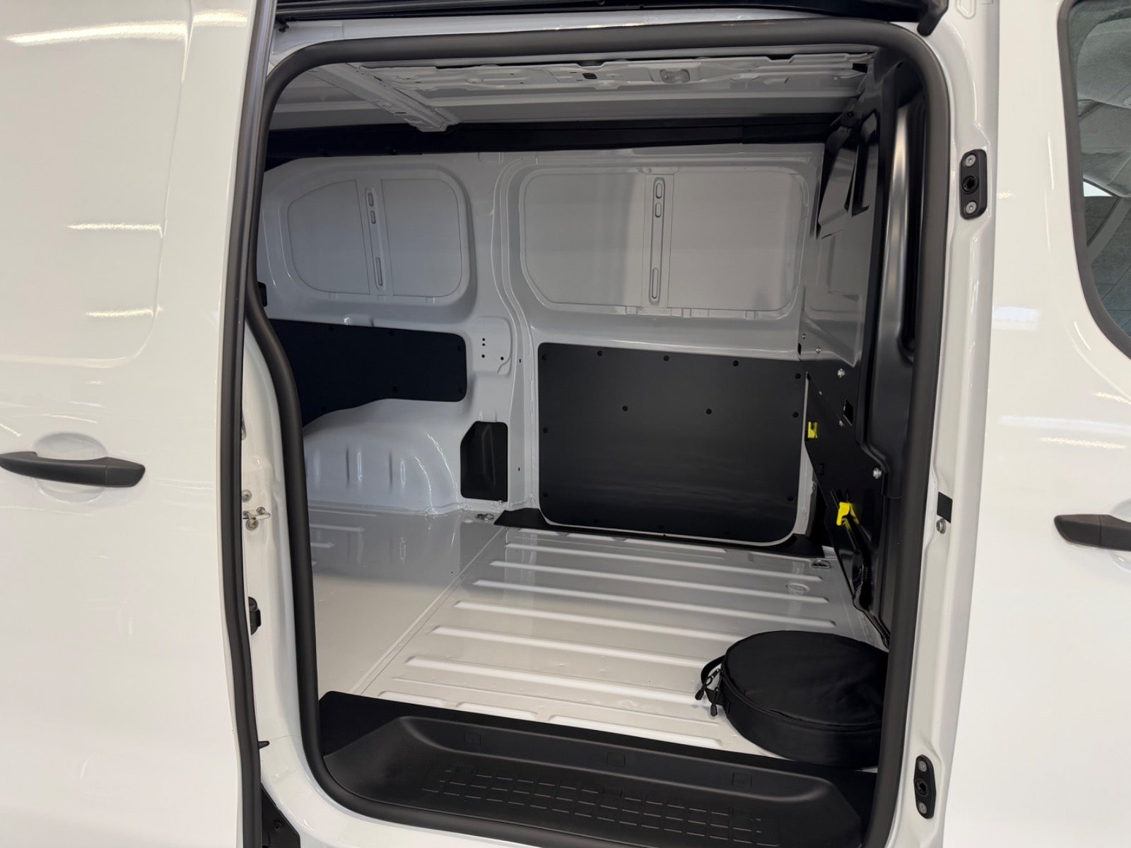 Billede af Citroën ë-Jumpy 50 L2 BaseLine