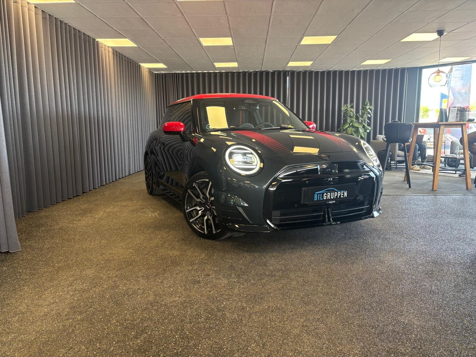 Billede af MINI Cooper SE JCW Trim XL