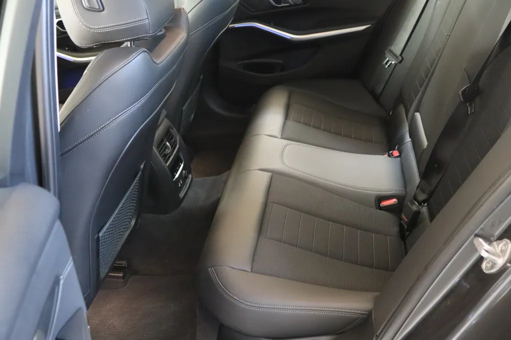 BMW 320d Sport Line aut.