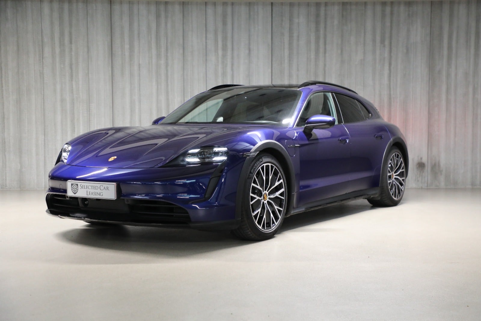Porsche Taycan 4 Performance+ Cross Turismo
