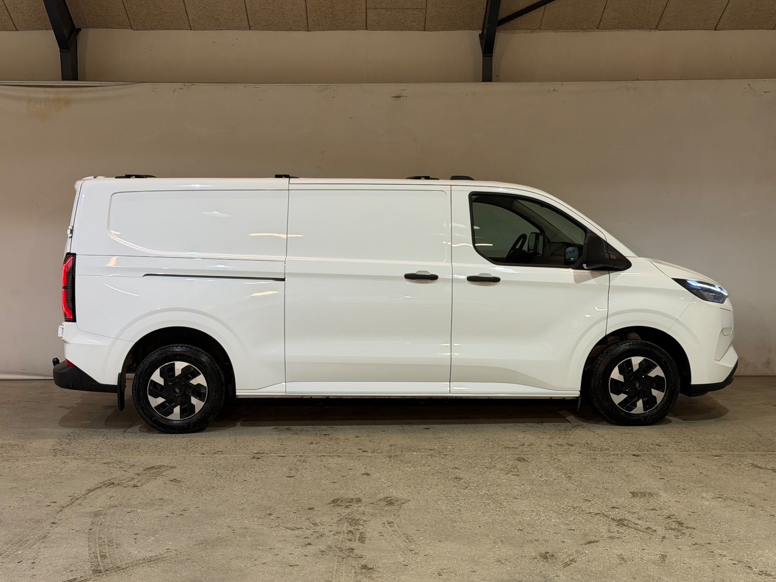 Ford E-Transit Custom 320L Trend