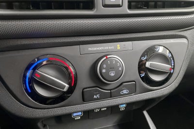 Hyundai i10 MPi Essential AMT