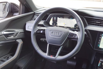 Audi e-tron Black Edition S-line quattro