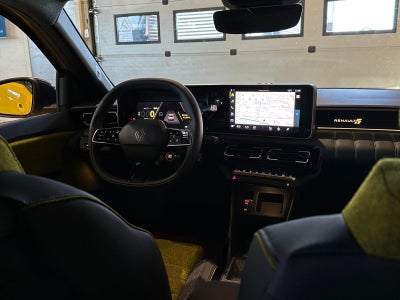 Renault 5 E-Tech Iconic
