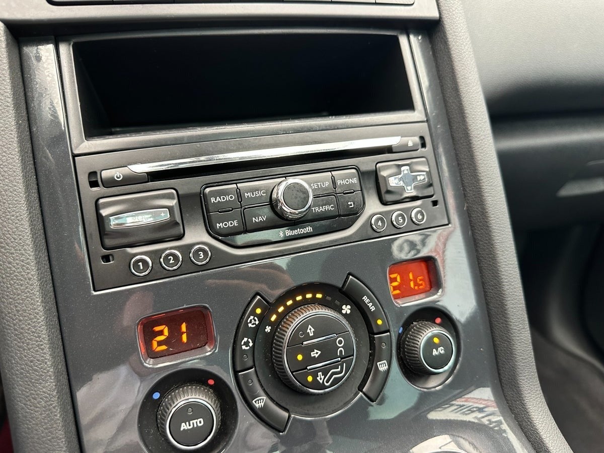 Billede af Peugeot 5008 1,6 BlueHDi 120 Allure 7prs