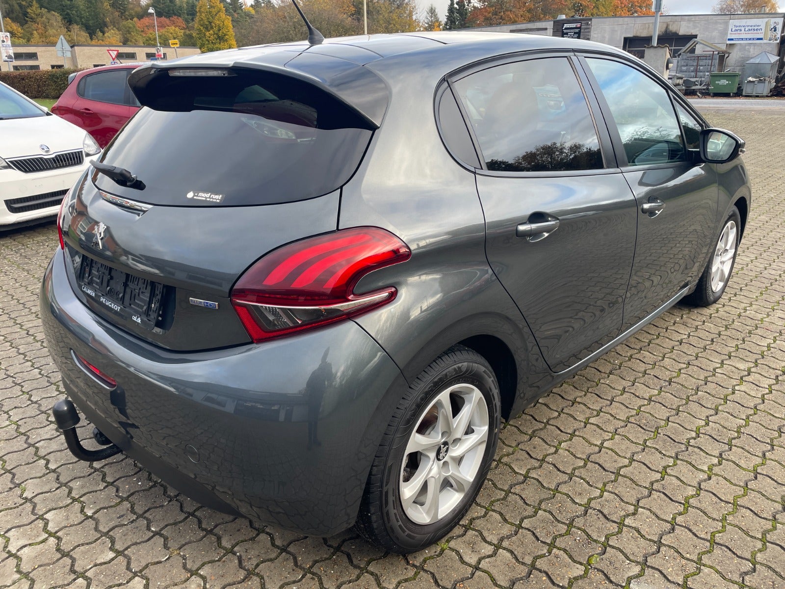 Peugeot 208 BlueHDi 100 Sky Winter Edition