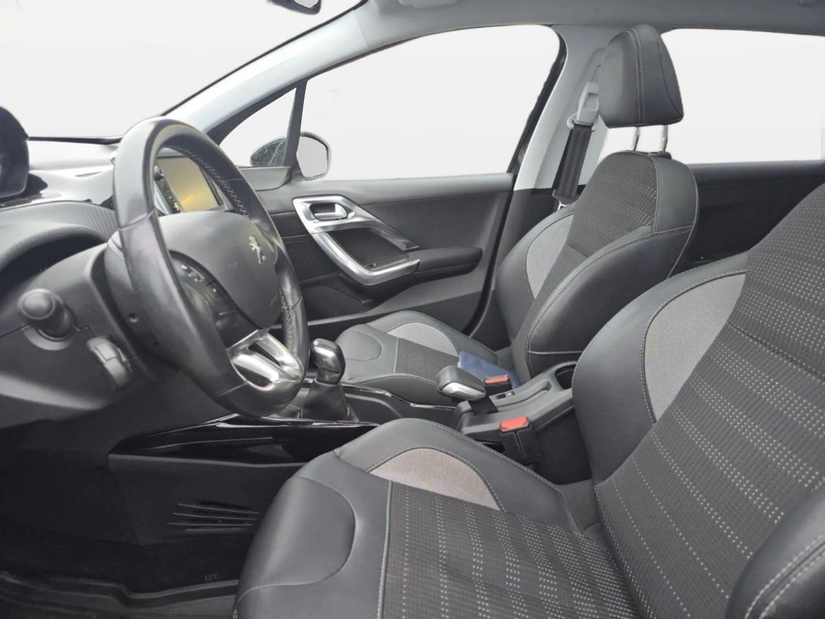 Billede af Peugeot 2008 1,2 e-THP 110 Allure Sky