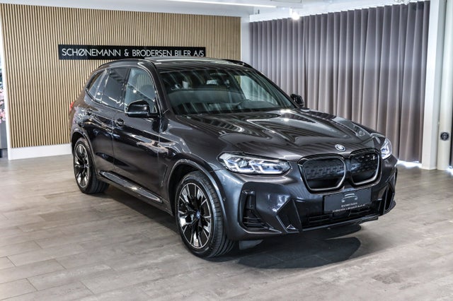 BMW iX3  Charged Plus M-Sport