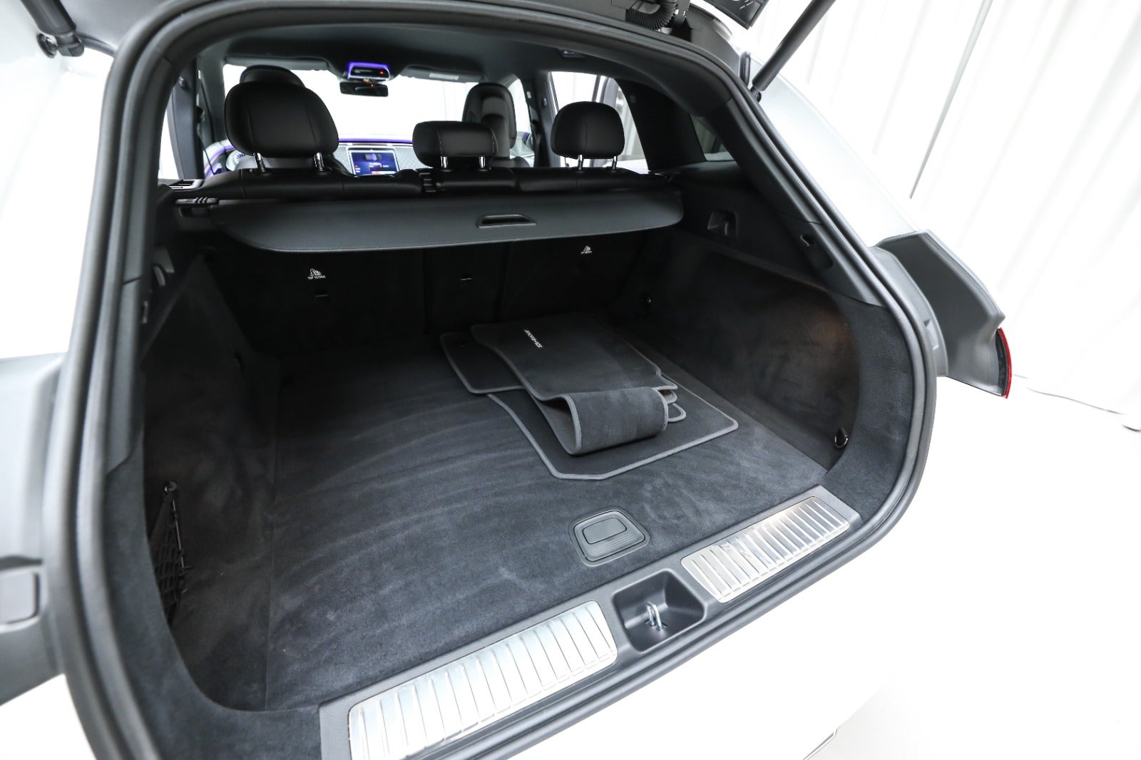 Mercedes-Benz EQE 350 SUV