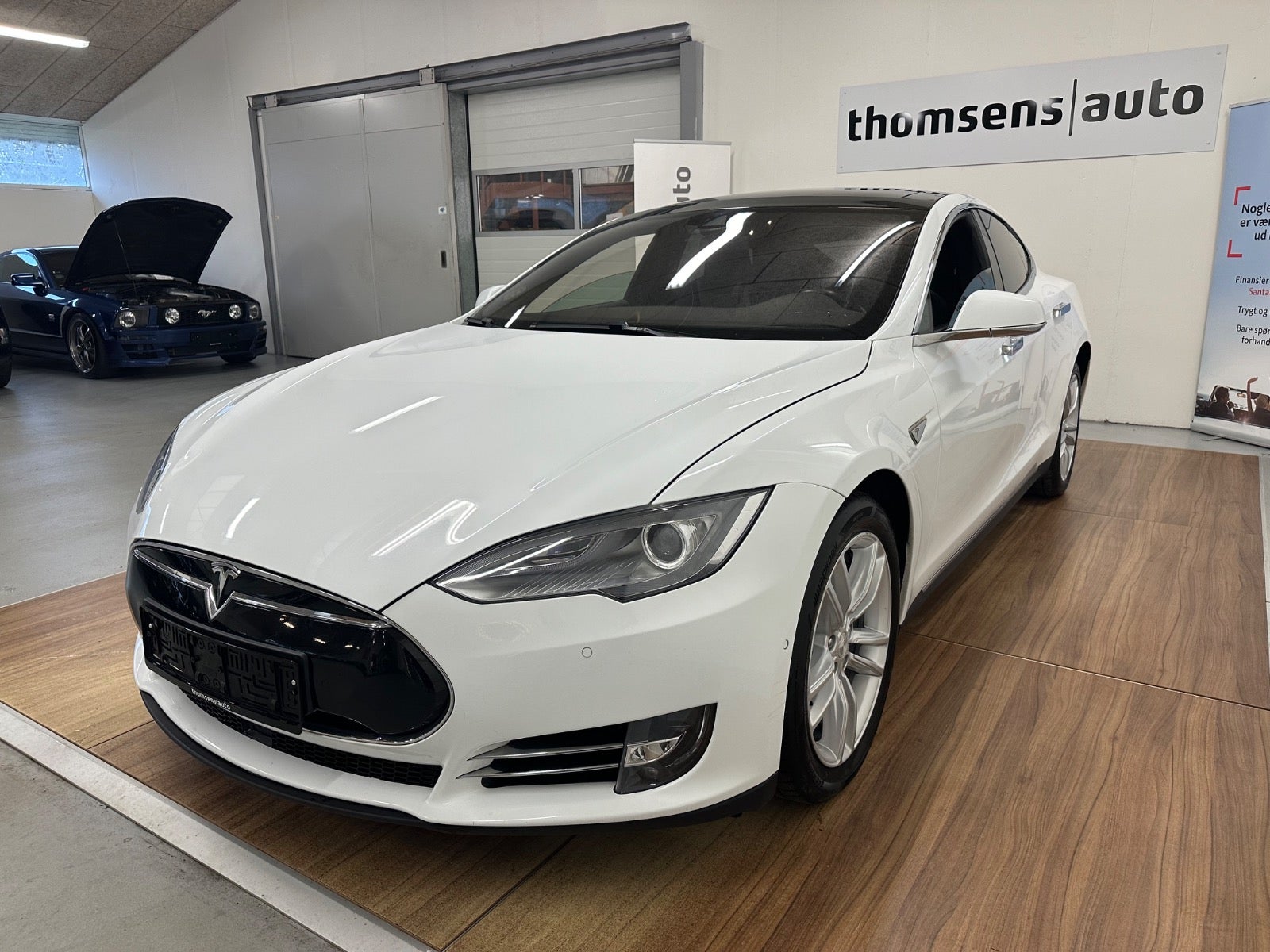 Tesla Model S 2016