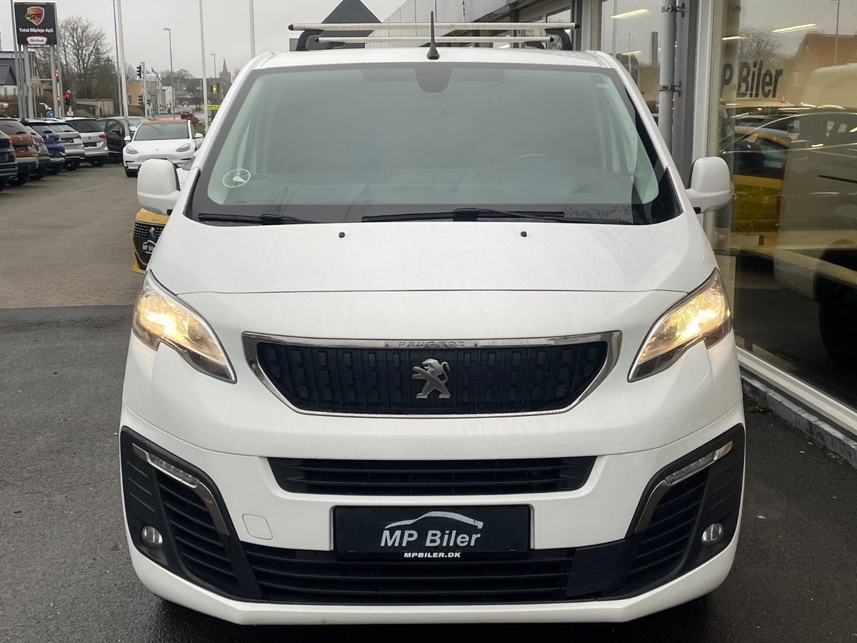 Billede af Peugeot Expert 2,0 BlueHDi 122 L3 Ultimate EAT8 Van