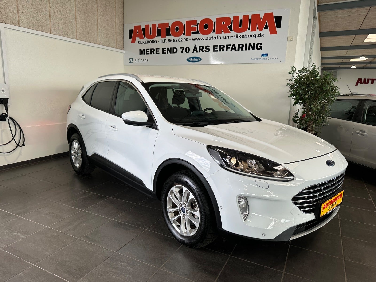 Ford Kuga PHEV Titanium CVT Van