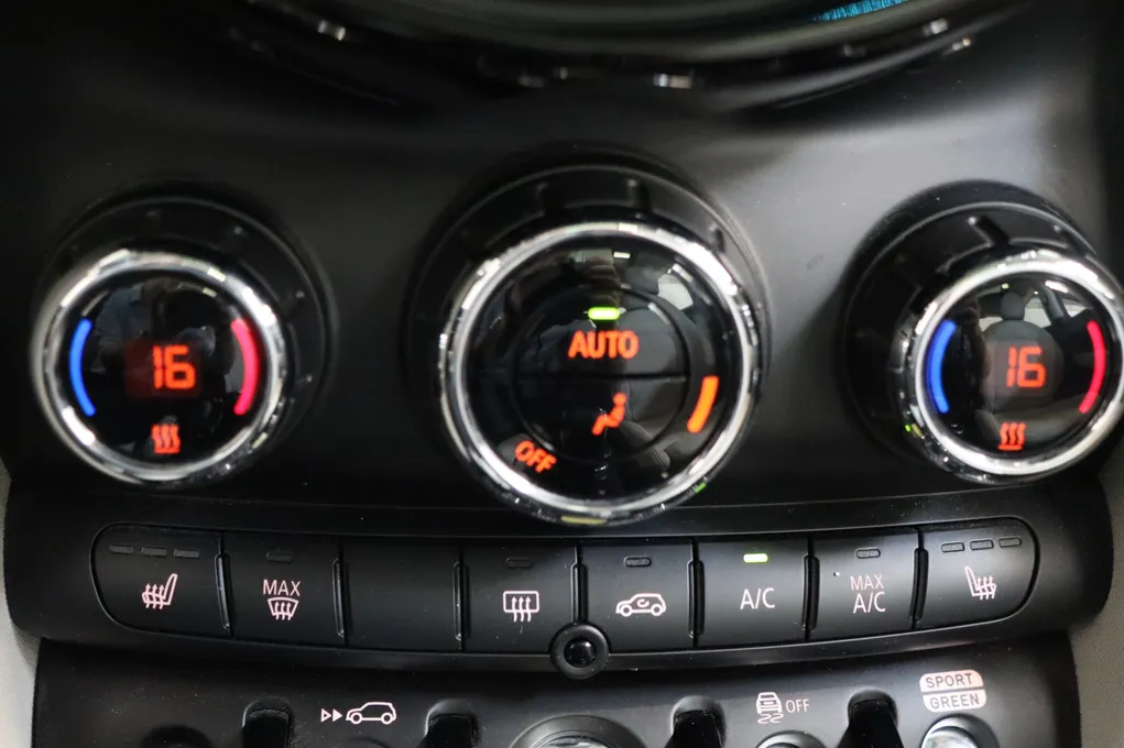 MINI Cooper SE Camden Edition