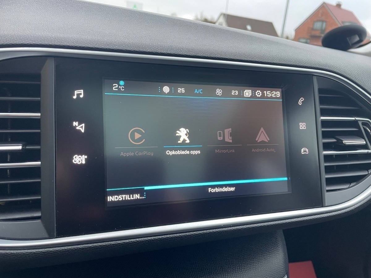 Billede af Peugeot 308 1,6 BlueHDi 120 Allure Sky SW