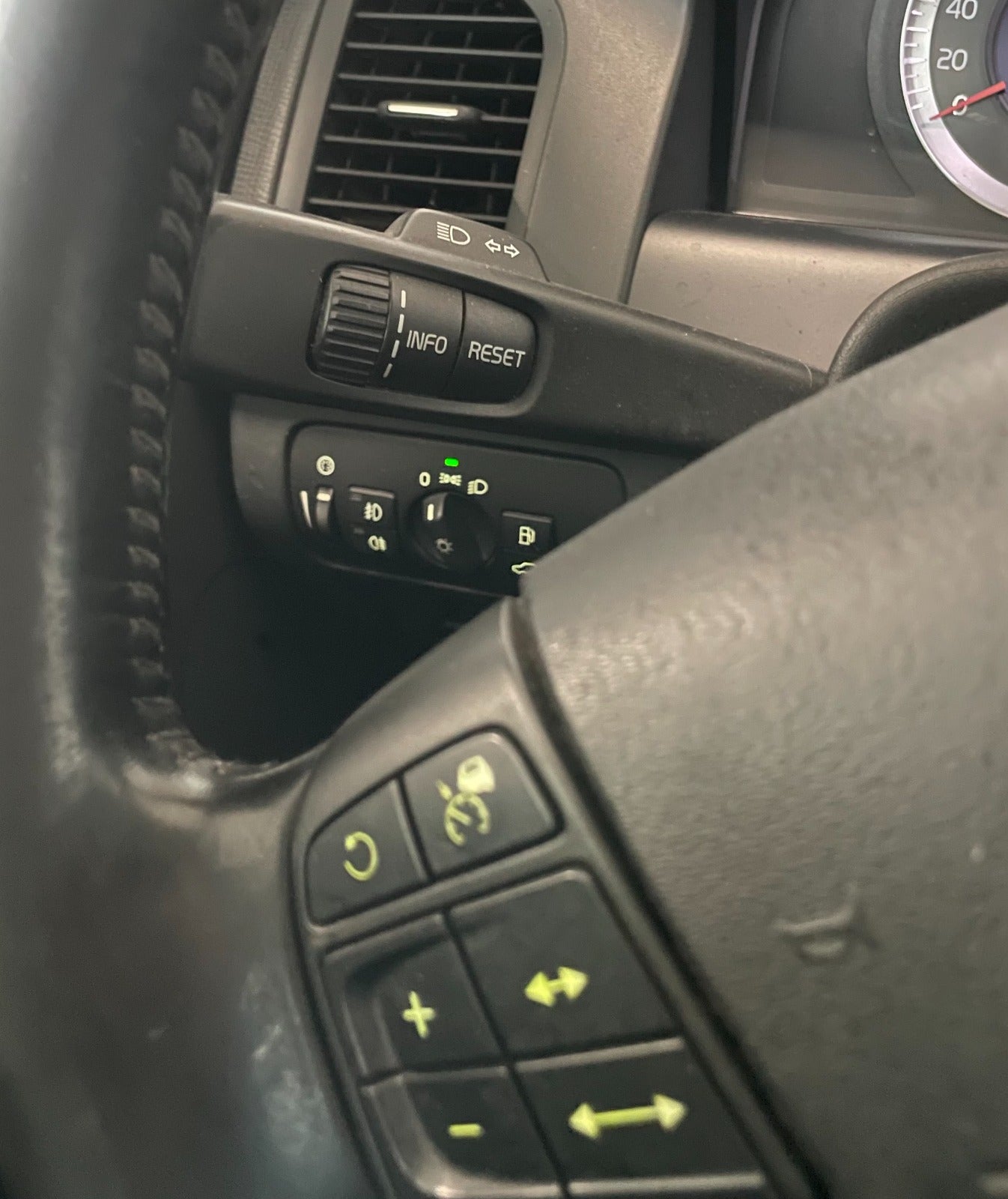 Billede af Volvo XC60 2,4 D5 163 Summun aut. AWD Van