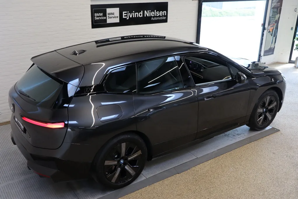 BMW iX xDrive40 Sport Line
