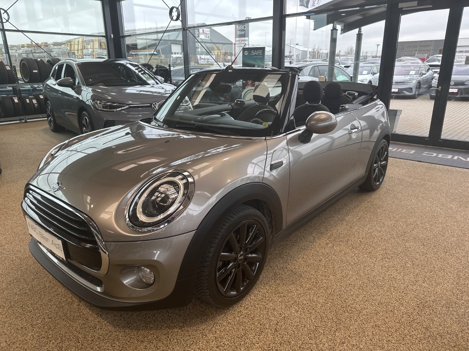 MINI Cooper Essential Cabriolet aut.