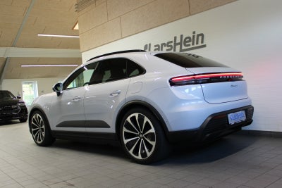 Porsche Macan 4 