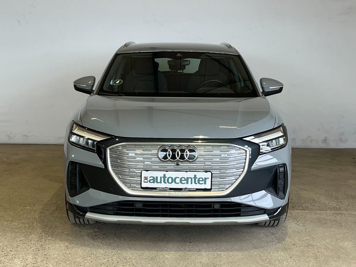 Audi Q4 e-tron S-line quattro Van