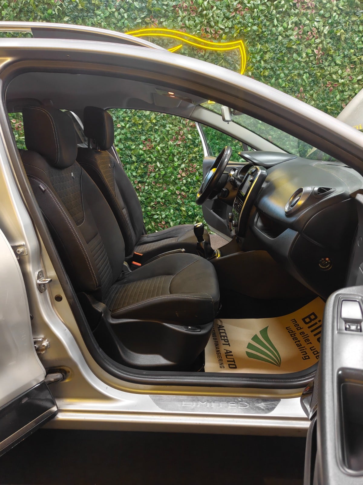 Billede af Renault Clio IV 0,9 TCe 90 Limited Sport Tourer