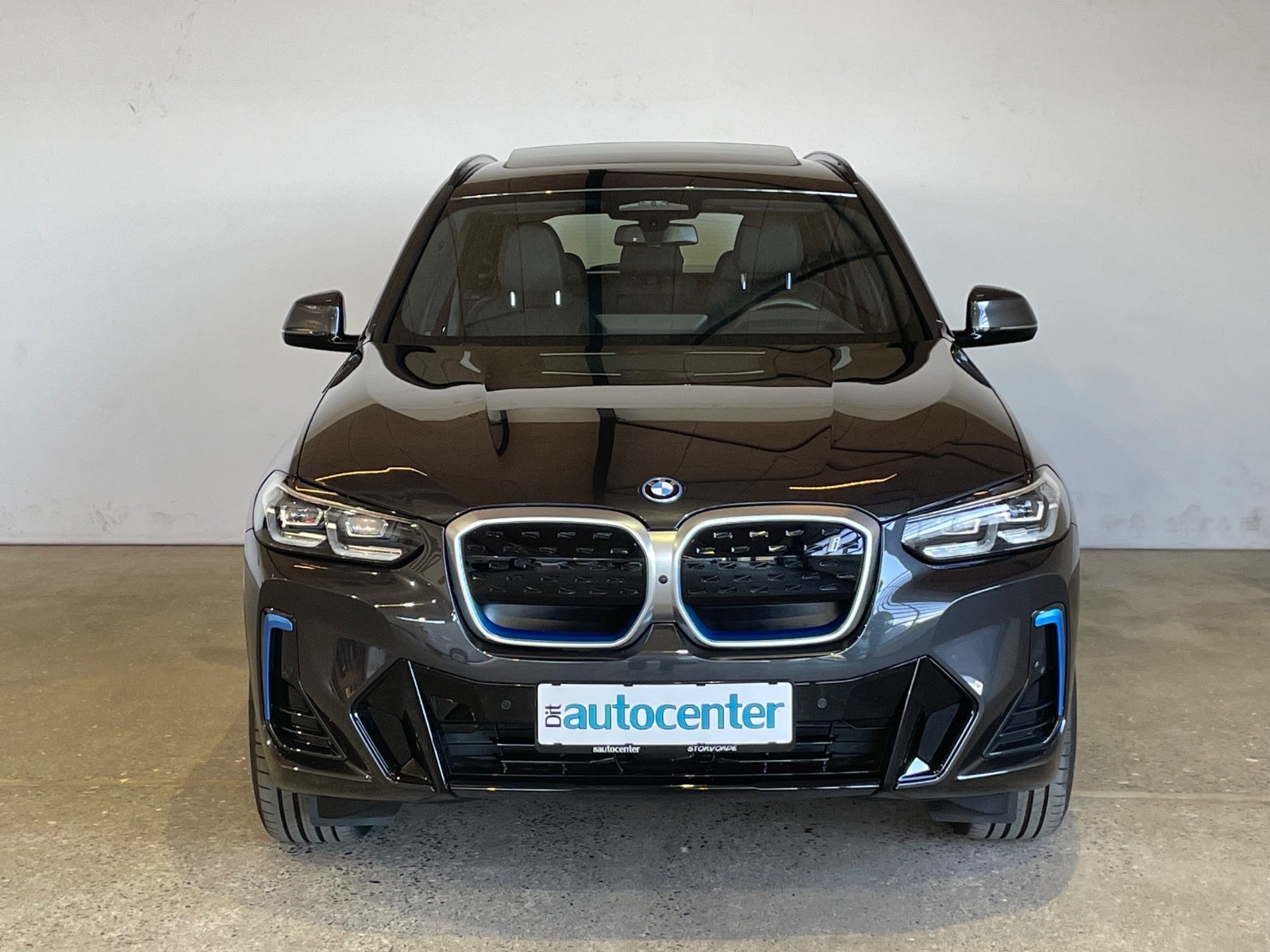 BMW iX3 Charged Plus M-Sport