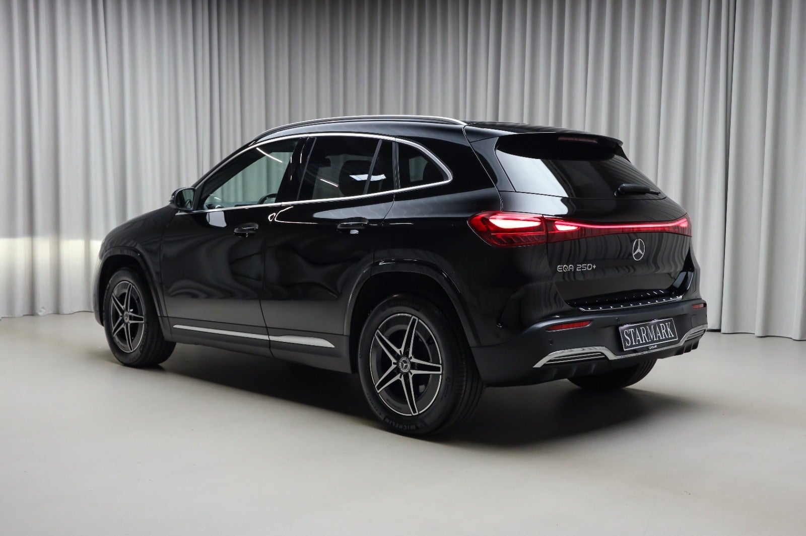 Mercedes-Benz EQA 250+ (3/8)