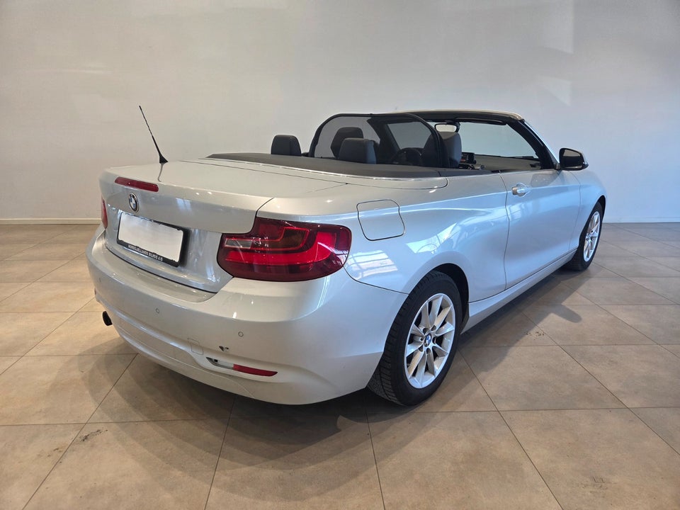 BMW 220i, Billede 2
