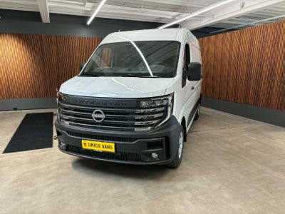 Nissan Interstar dCi 150 L2H2 N-Connecta Van