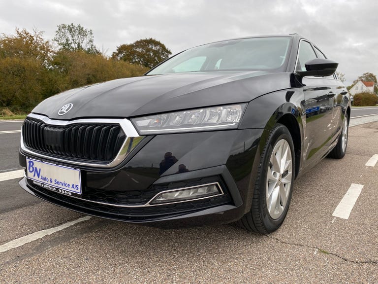 Skoda Octavia TDi 150 Business Executive Combi DSG