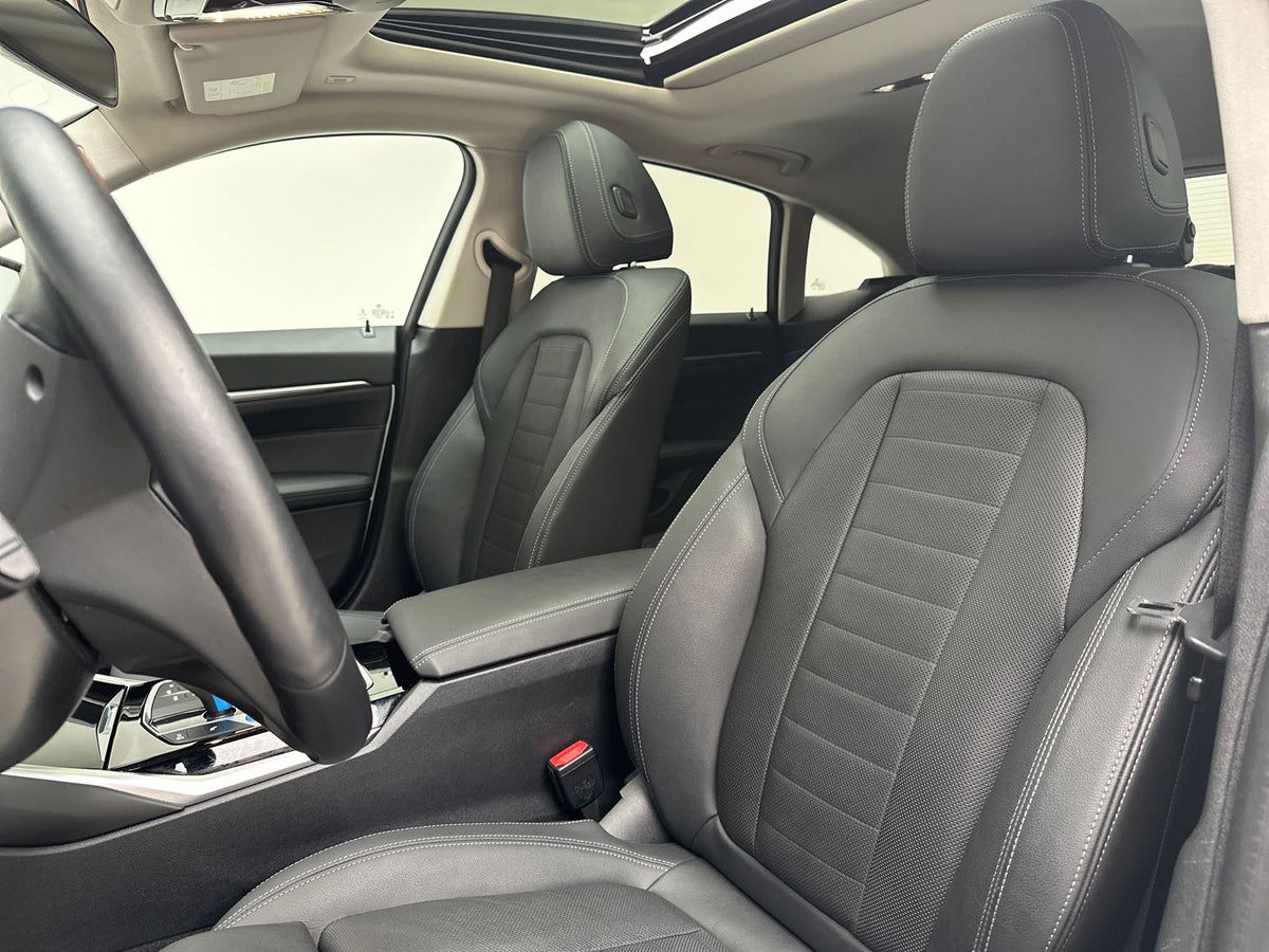 BMW i4 eDrive40 billede 17