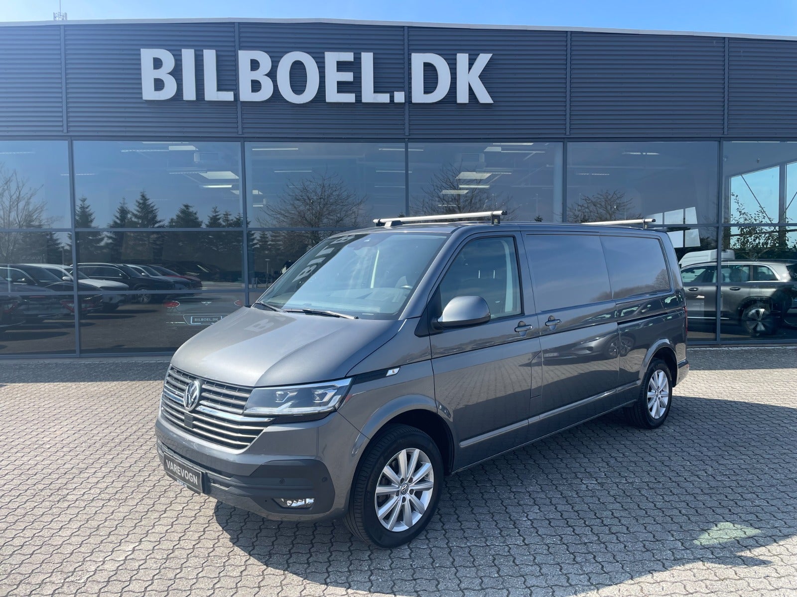 VW Transporter TDi 150 Kassevogn DSG lang