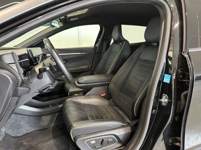 Renault Megane E-Tech Iconic